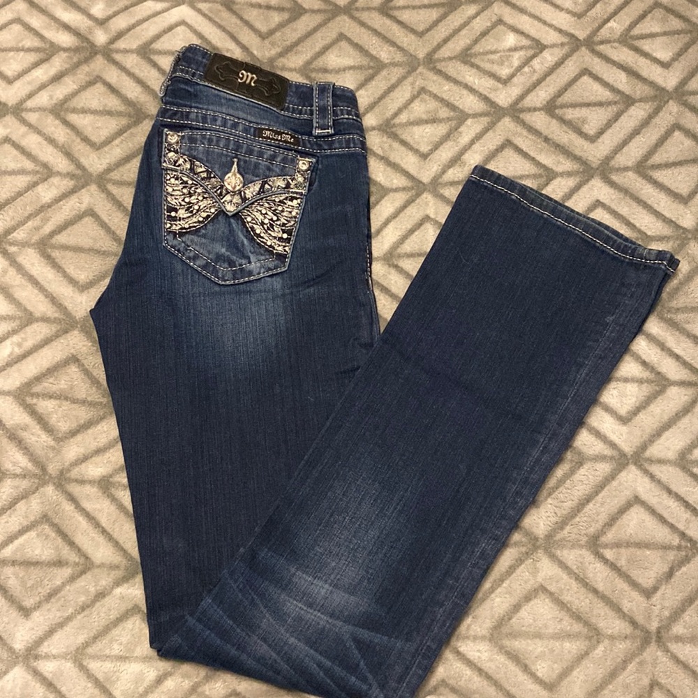 Miss Me signature bootcut jeans size 27 like new 💕